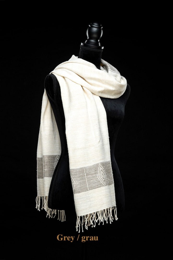 Seidenschal Queen Menon - FairSilk